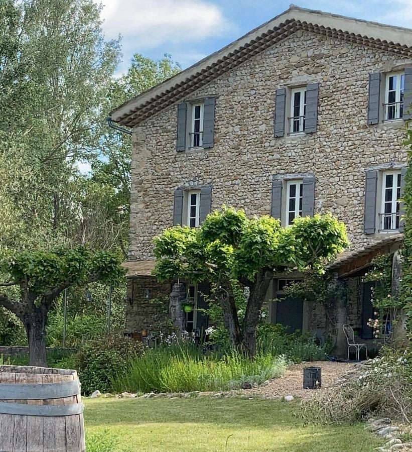 Mas Lou Parpaioun Bed and Breakfast Crestet Buitenkant foto