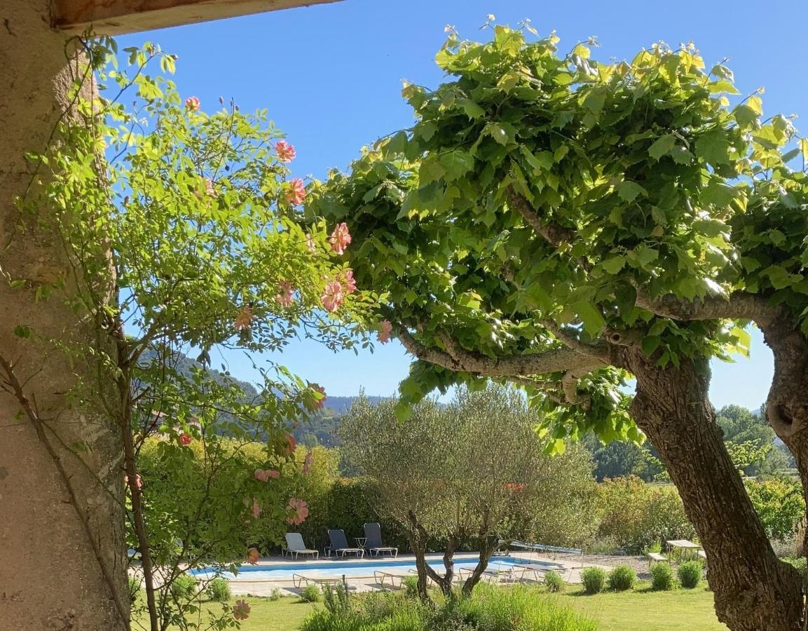 Mas Lou Parpaioun Bed and Breakfast Crestet Buitenkant foto