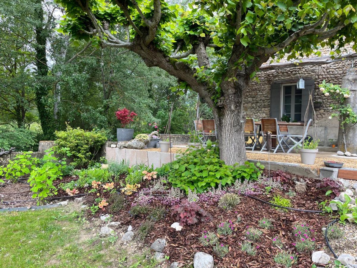 Mas Lou Parpaioun Bed and Breakfast Crestet Buitenkant foto