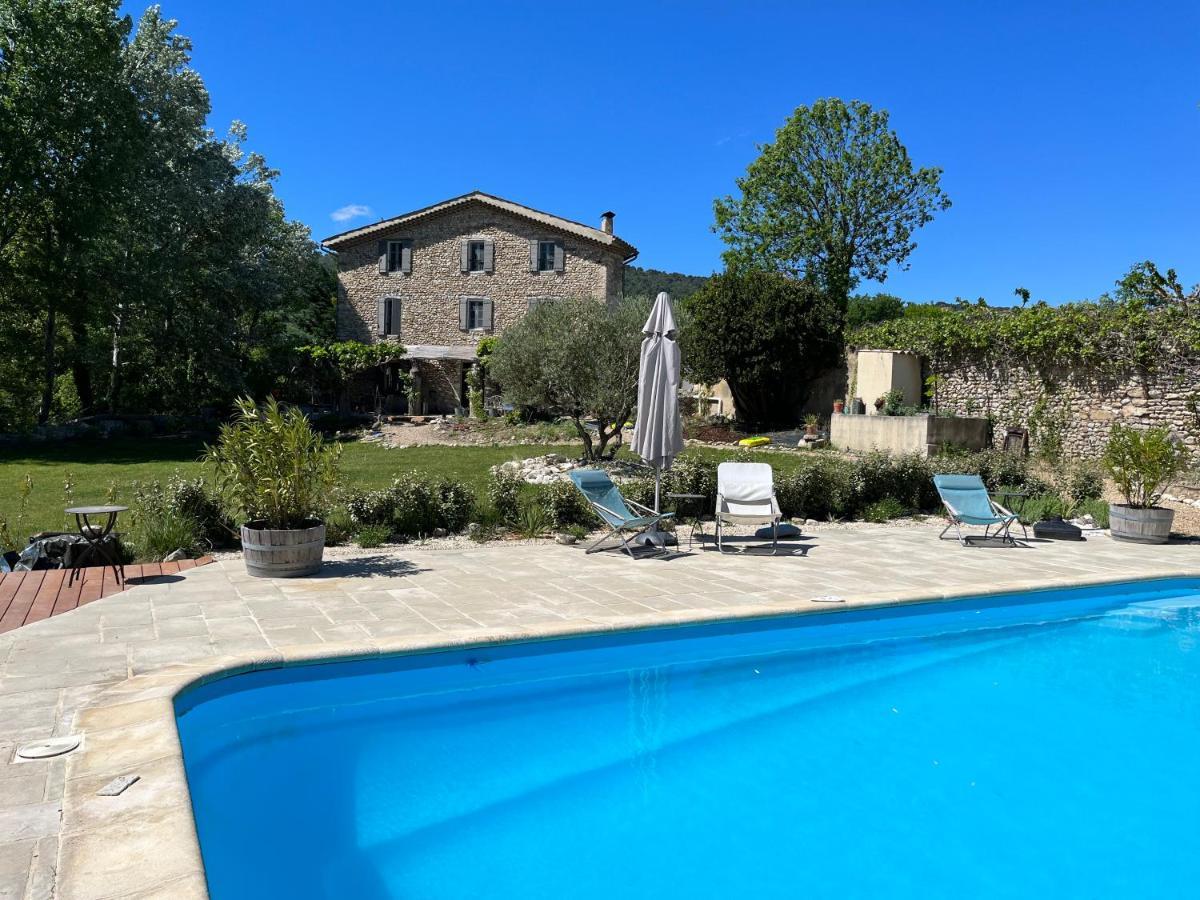 Mas Lou Parpaioun Bed and Breakfast Crestet Buitenkant foto